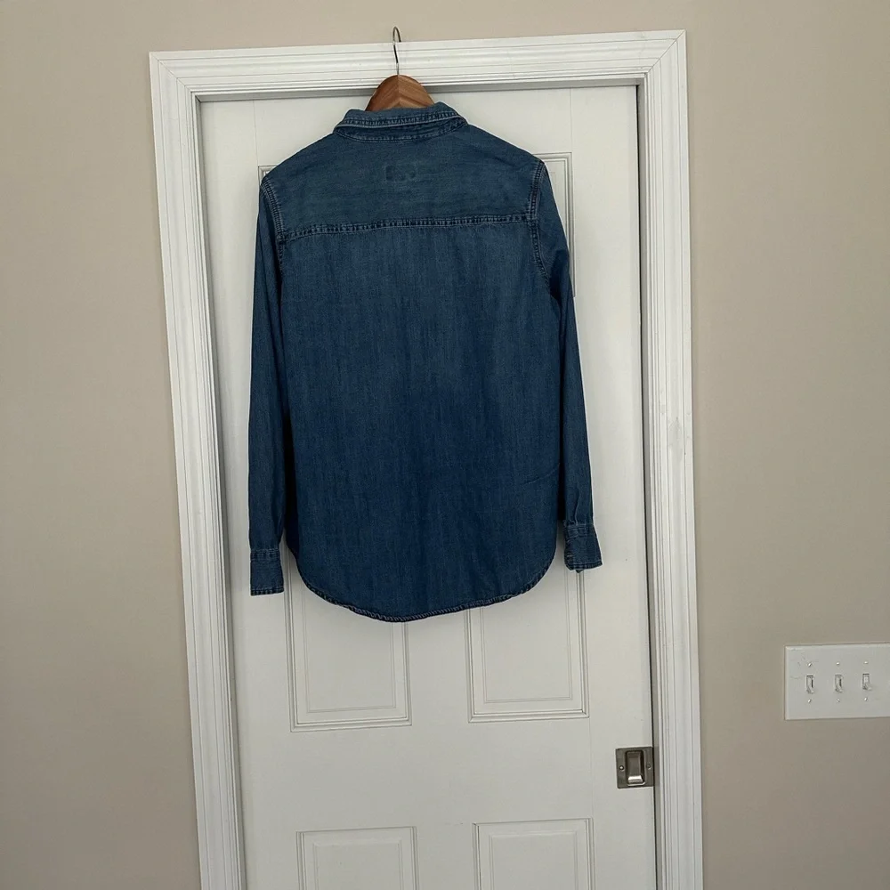 Universal Thread Blue Denim Shirt - Picture 3 of 9